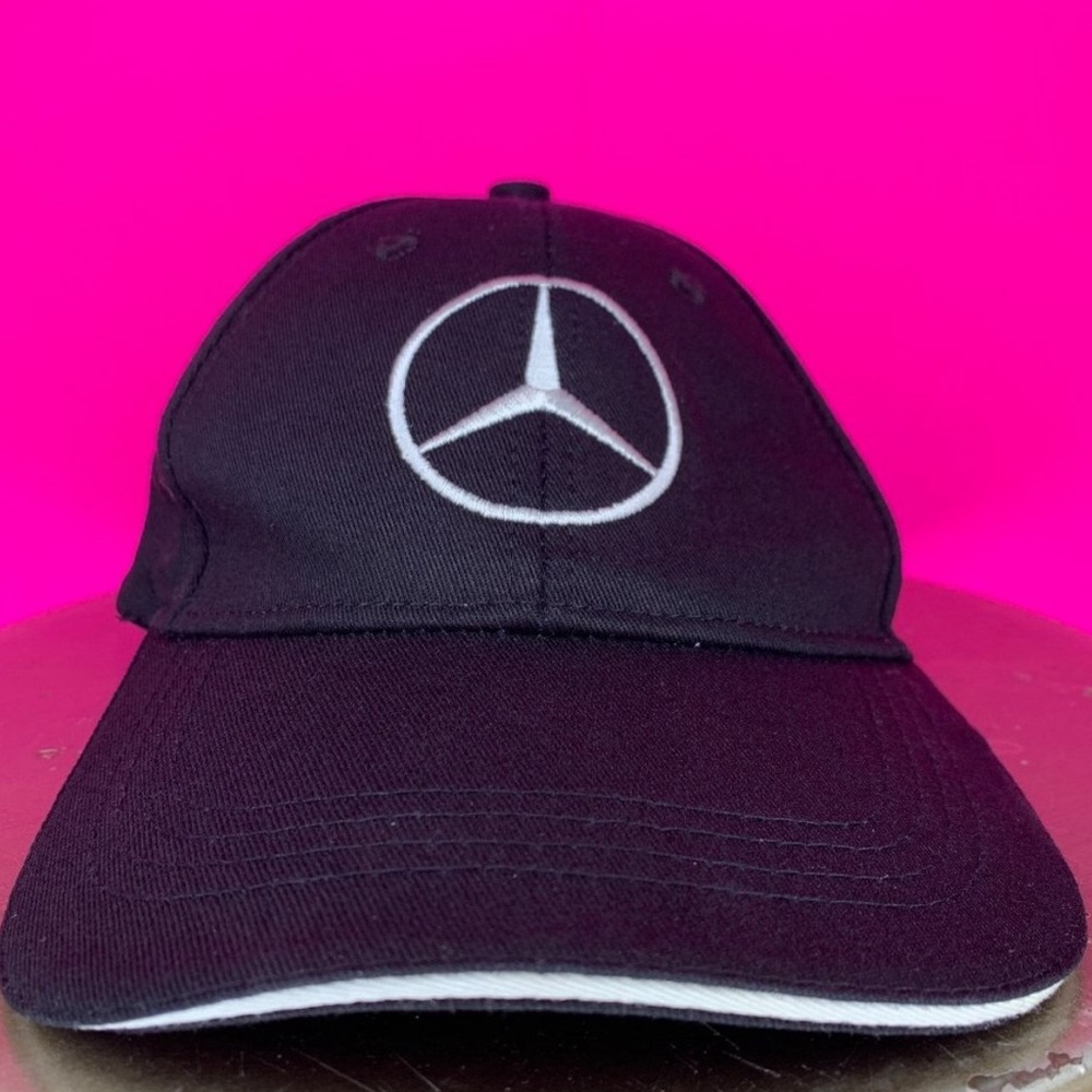 MERCEDES BENZ AMG PETRONAS F1 TEAM BLACK STRAP BACK HAT​